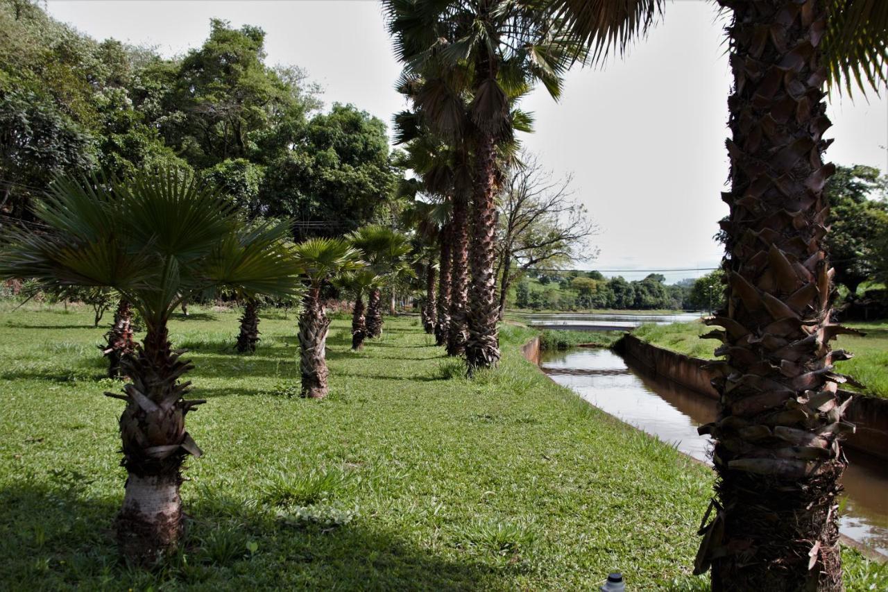 فيلا Chale Bosque Do Barreiro Araxá المظهر الخارجي الصورة