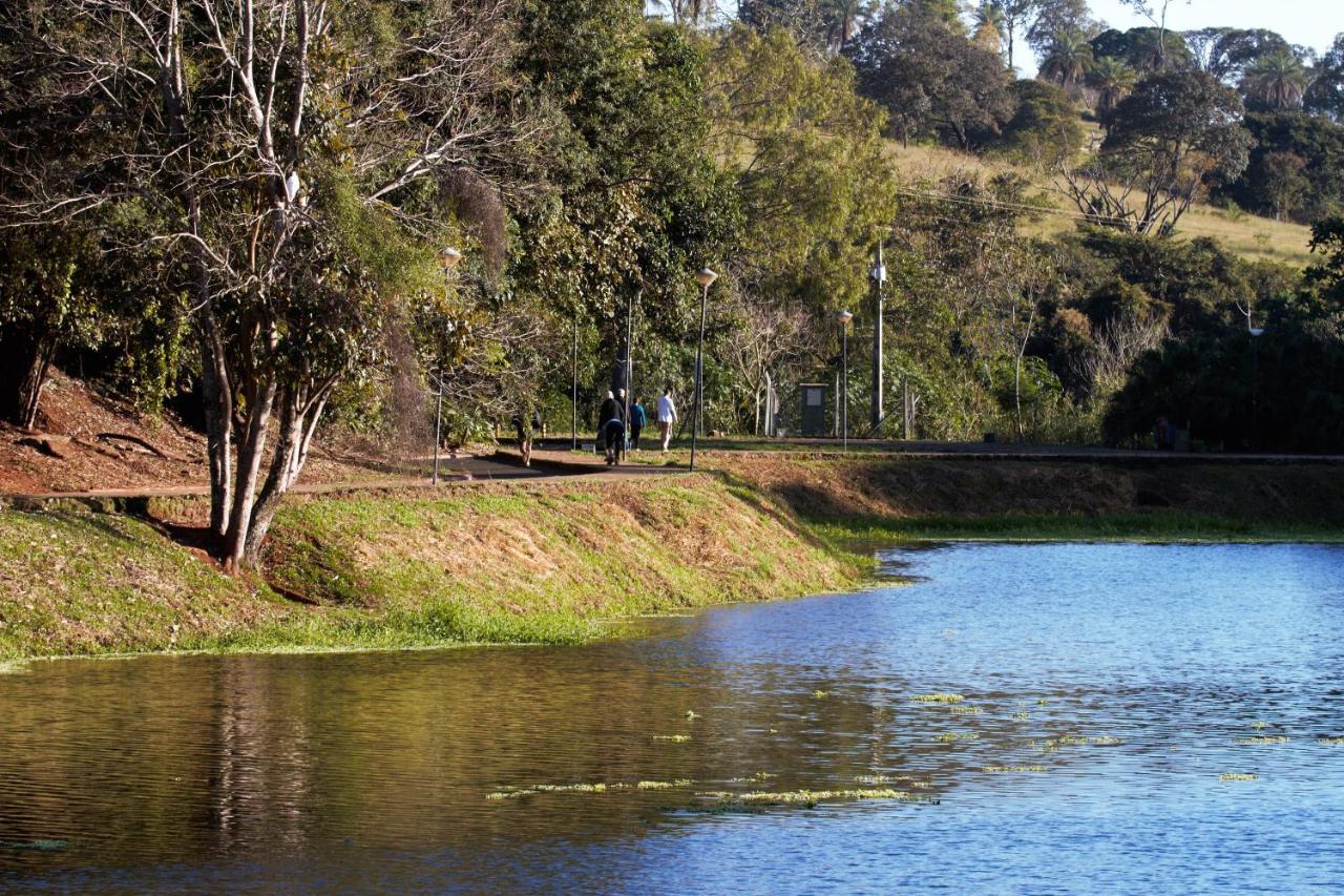 فيلا Chale Bosque Do Barreiro Araxá المظهر الخارجي الصورة